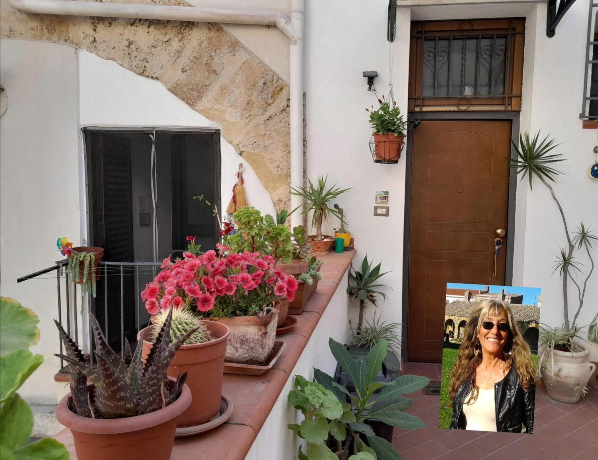 L'angolo Di Vicolo San Carlo Apartment
